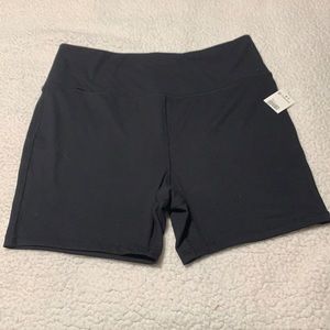 Versona Black Crossover Biker Shorts, NWT’s